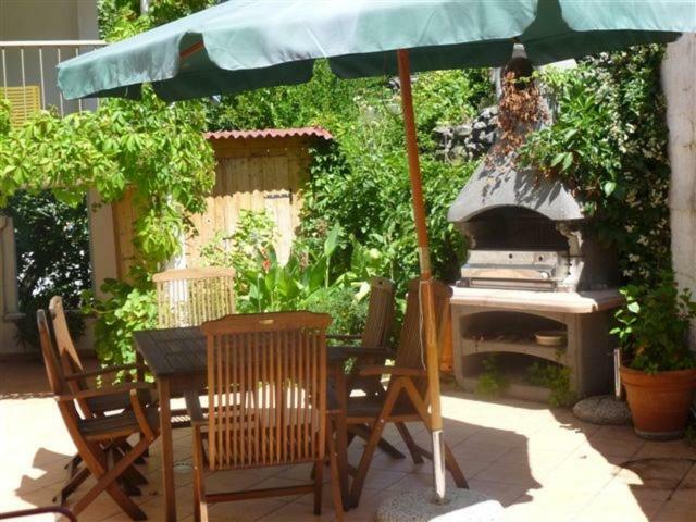 Haus Sonja Apartment Podgora Exterior photo